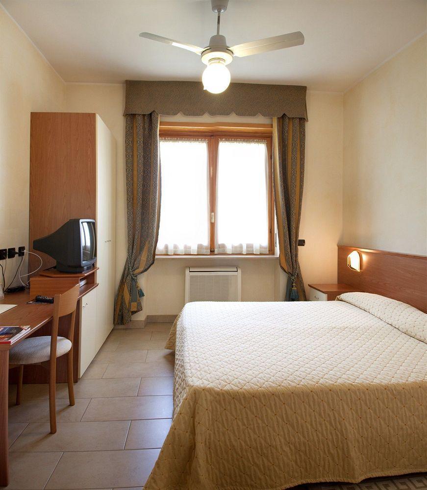 Lo Scoiattolo Piedmont Bike Hotel Pralormo Exterior foto